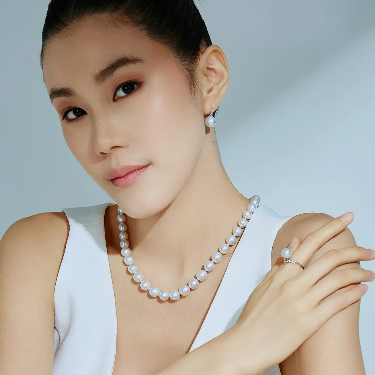 18k Gold 9-11mm Australian White South Sea Pearl Necklace KN00215