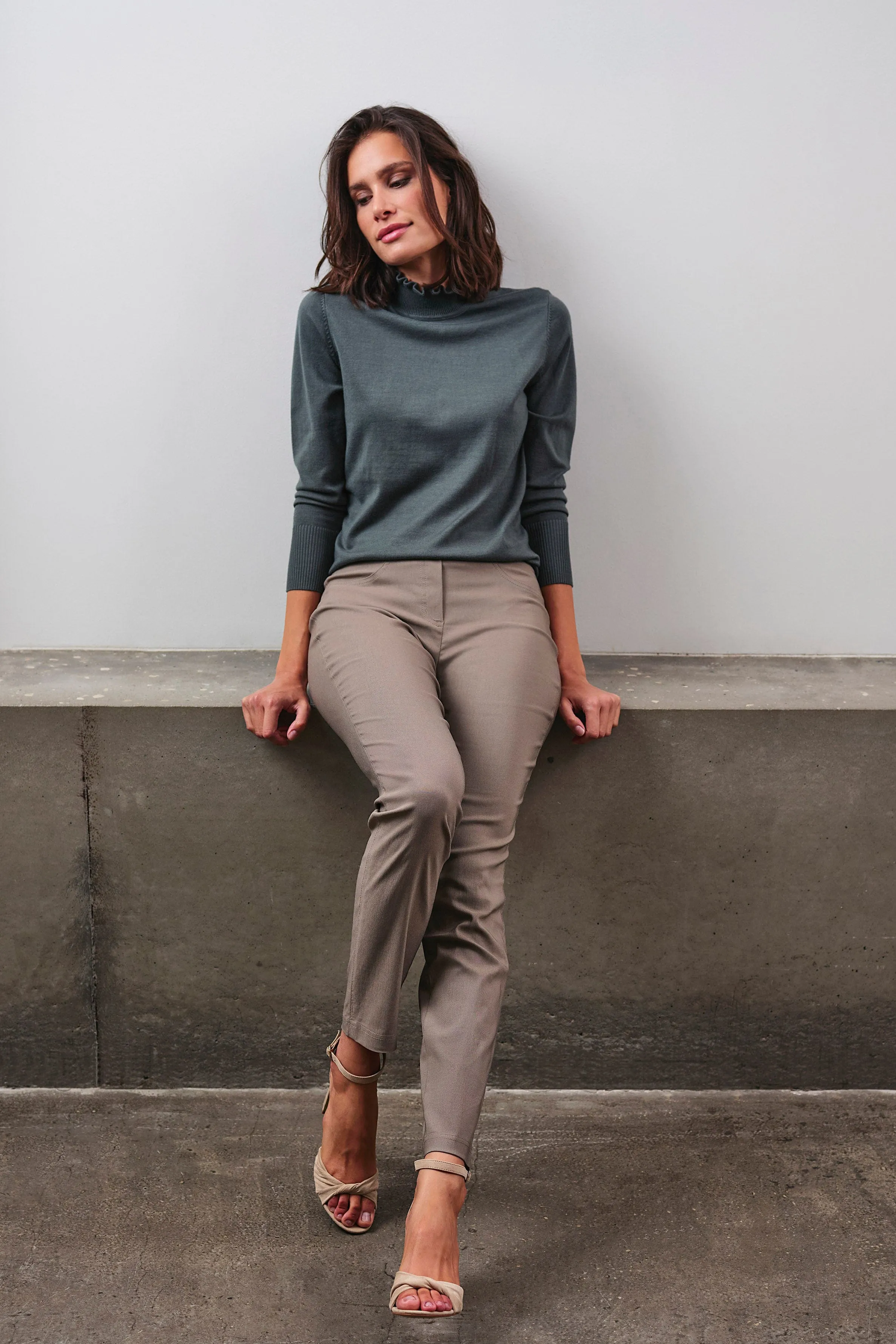 Bella Petite Trousers - Camel