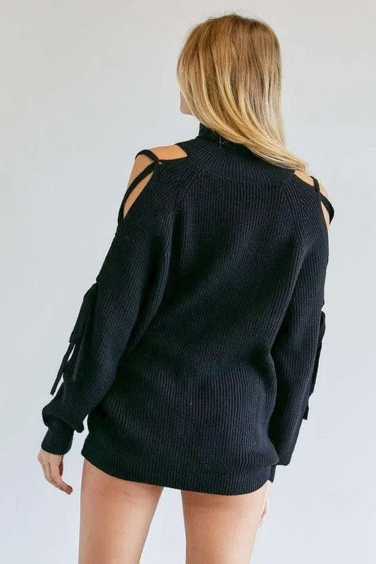 Davi & Dani Solid Turtleneck Cutout Long Sleeve Sweater