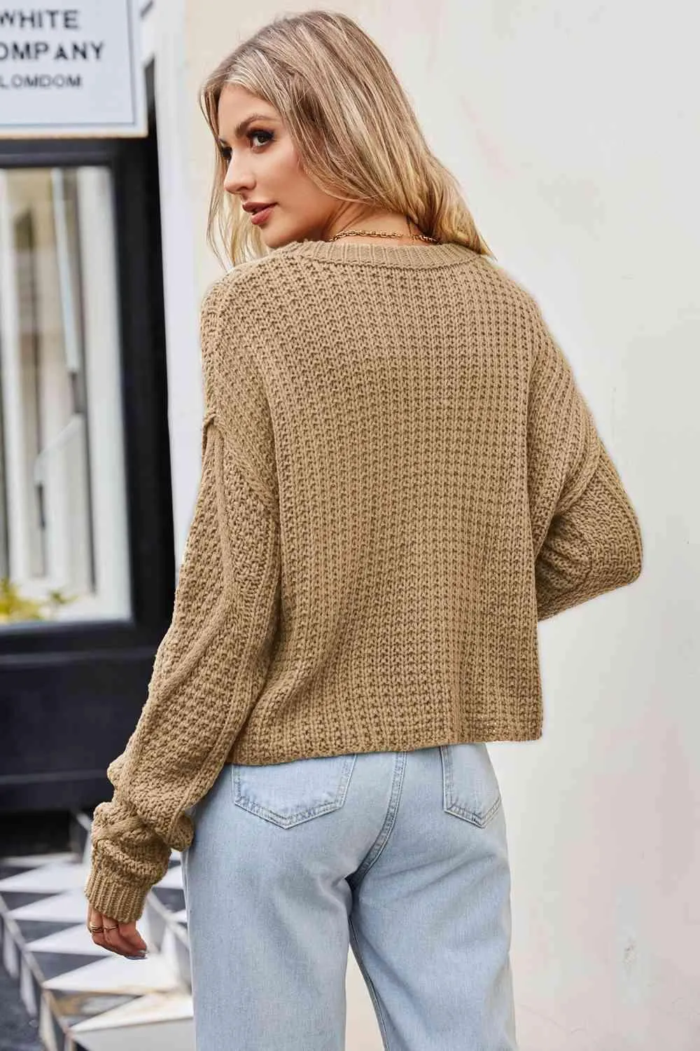 Insulated And Stylish Crew Neck Cable-Knit Sweater