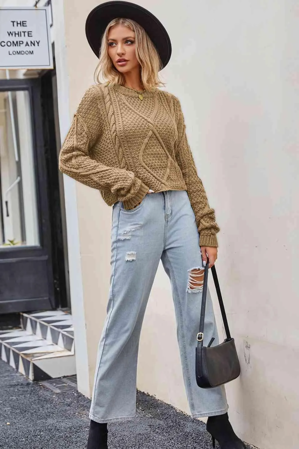 Insulated And Stylish Crew Neck Cable-Knit Sweater